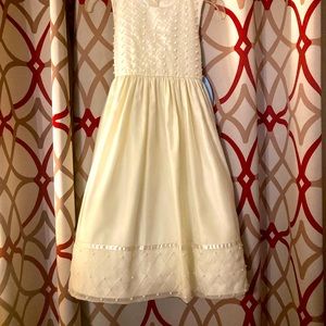 Girls size 5 Flower Girl/Communion Dress